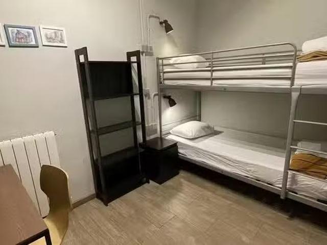 Encantador Habitación en Carrer d'Aragó, L'Eixample
