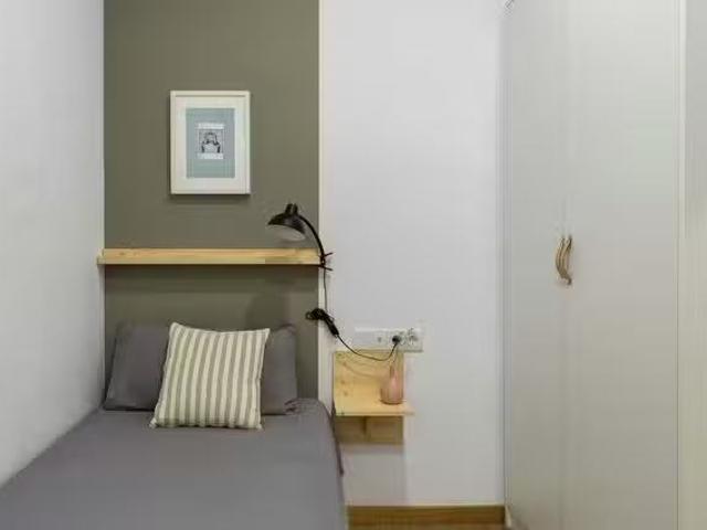 ¡Oferta! Habitación en Carrer de Balmes