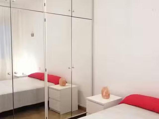 ¡Recién llegado! Habitación en Carrer de París, La Nova Esquer.