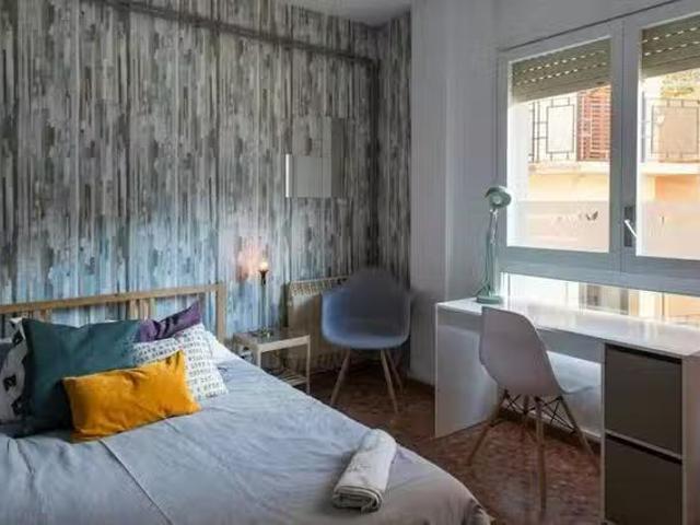 Encantador Habitación en Carrer de Roger de Llúria, Dreta de l.