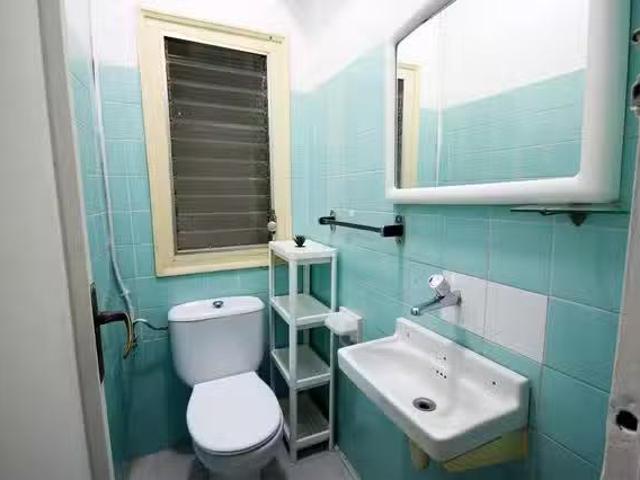Bonito Habitación en Carrer del Cinca