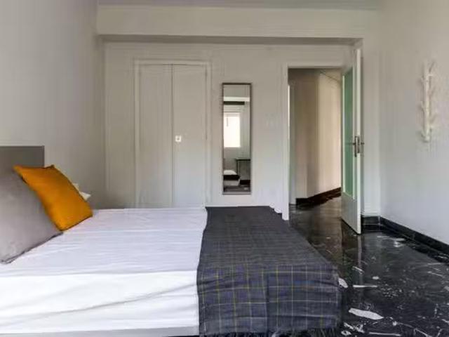¡Recién llegado! Habitación en Carrer del Periodista Azzati