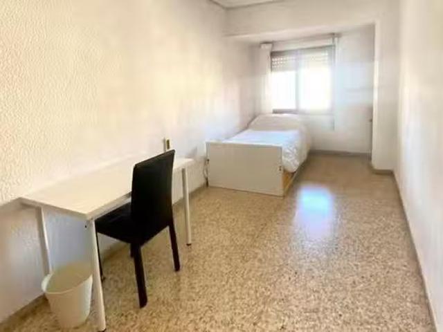 ¡Oferta! Habitación en Carrer d'Herrero