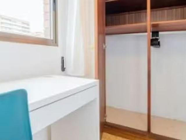 Bonito Habitación en Carrer Impressor Lambert Palmart, Ciutat.