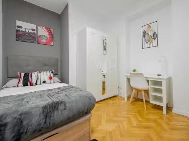 Barato Habitación en Paseo de la Castellana, Almenara