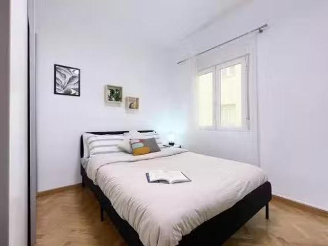 Encantador Habitación en Paseo de la Virgen del Puerto, Arganz.