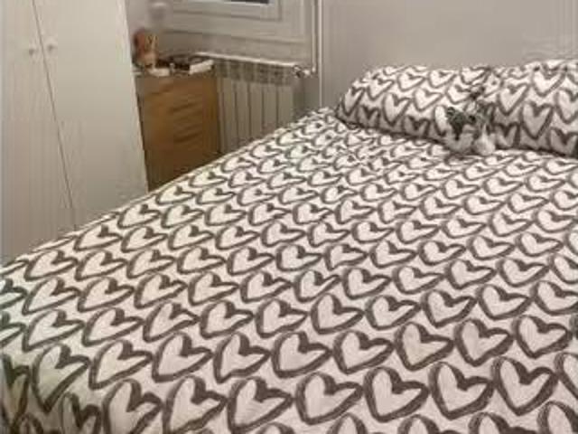Único Habitación en piso compartido en alquiler en Navas, Barc.