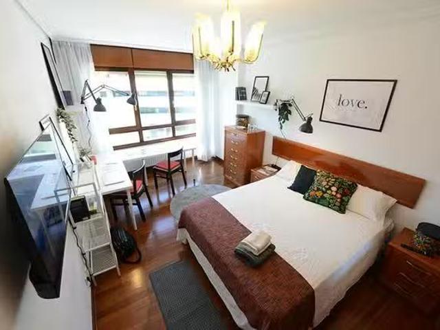 Único Habitación en San Joaquin Kalea, Bolueta