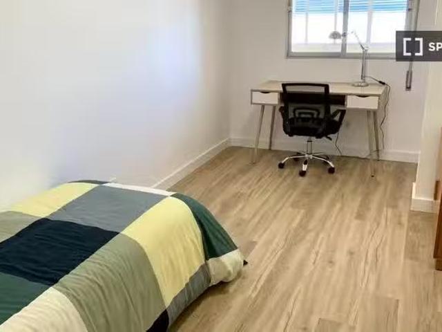 Único Habitación piso de 5 habitaciones en alquiler en Cartagena