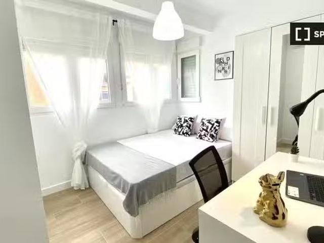 Nuevo Habitaciones en alquiler en apartamento de 4 dormitorios.