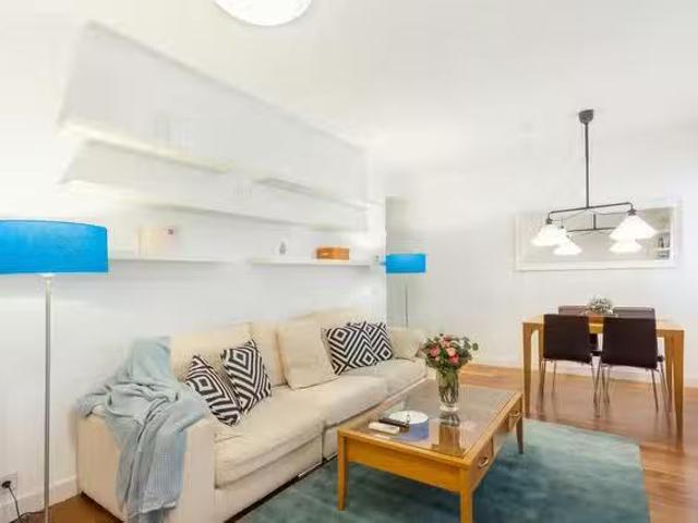 Único Piso de 1 habitación en Calle del Monte Esquinza, Almagro