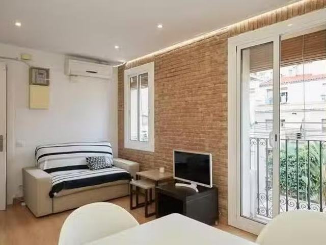 ¡En alquiler! Piso de 1 habitación en Carrer de Sant Miquel, C.