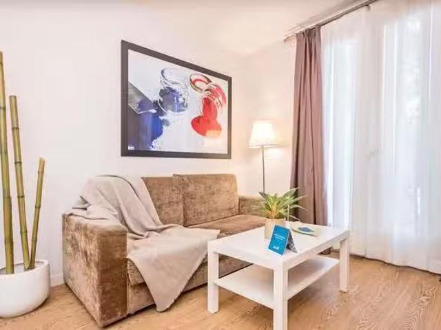 ¡Recién llegado! Piso de 1 habitación en Carrer de Villarroel