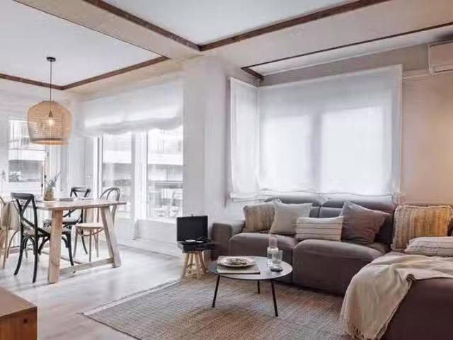 Acogedor Piso de 1 habitación en Plaça d'Eguilaz