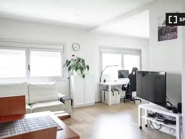 Único Piso de 3 habitaciones en alquiler en El Poblenou, Barce.