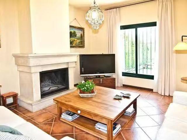 ¡Renta! Piso de 5 habitaciones en San Roque