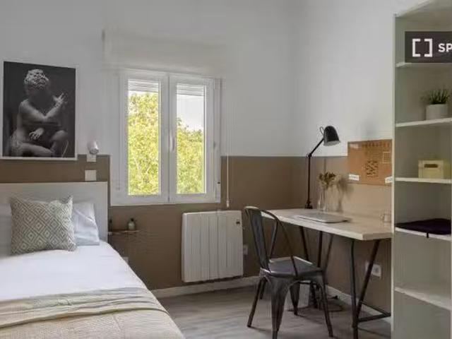 ¡Recién llegado! Se alquila habitación en apartamento de 2 dor.
