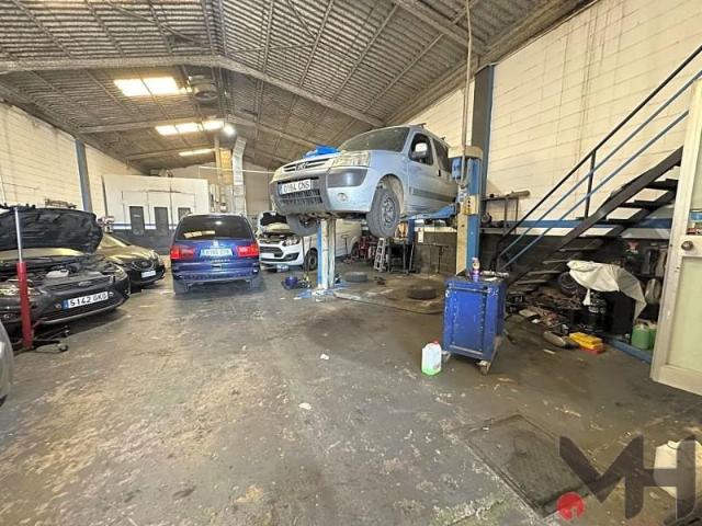 Unidad industrial en venta Alcalá de Guadaira