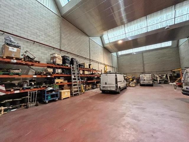 Unidad industrial en venta Dos Hermanas