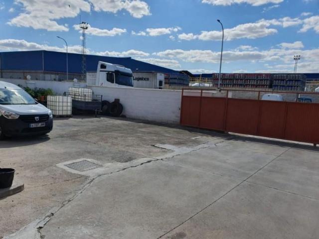Unidad industrial en venta Dos Hermanas