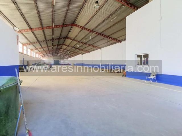 Unidad industrial en venta Écija
