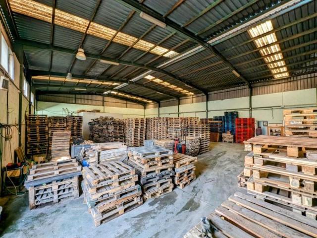 Unidad industrial en venta Loja