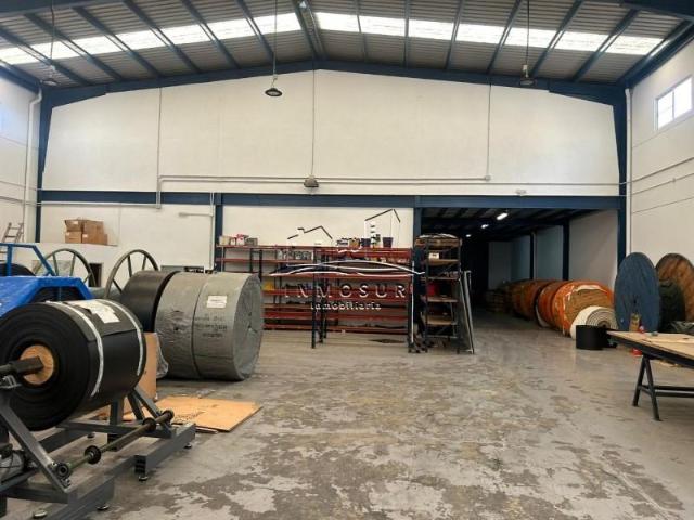 Unidad industrial en venta Lucena