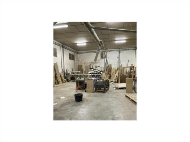 Unidad industrial en venta Lucena