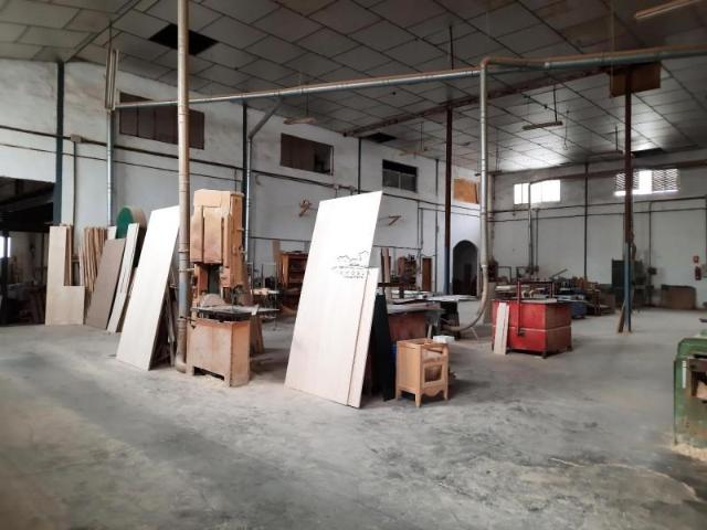 Unidad industrial en venta Lucena