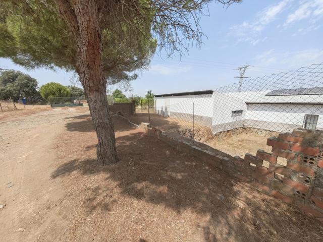 Unidad industrial en venta Serradilla