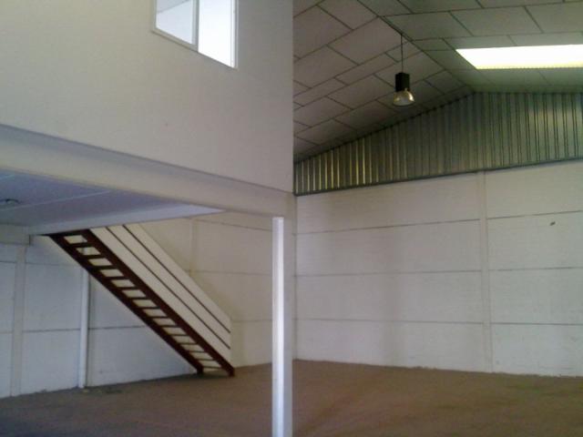 Unidad industrial en venta Sevilla