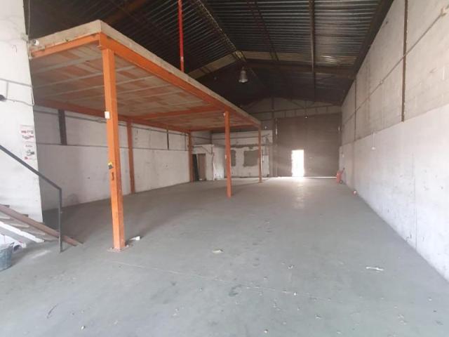 Unidad industrial en venta Sevilla