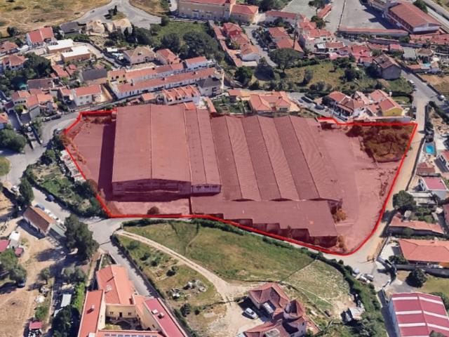 Unidade industrial com 11600m2 de terreno