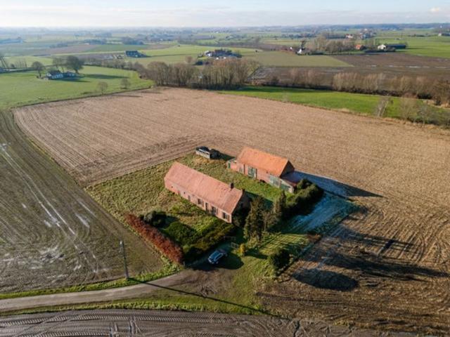 Uniek te renoveren hoeve op super locatie nabij Torhout