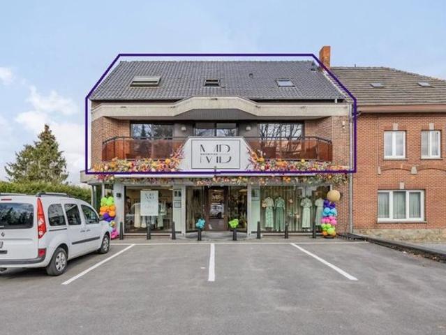 UNIEK APPARTEMENT VAN 294M² MET VIER SLAAPKAMERS EN RIANTE L