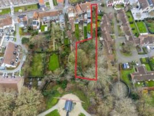 Uniek lot grond in centrum Brugge met zicht op de Kruisvest