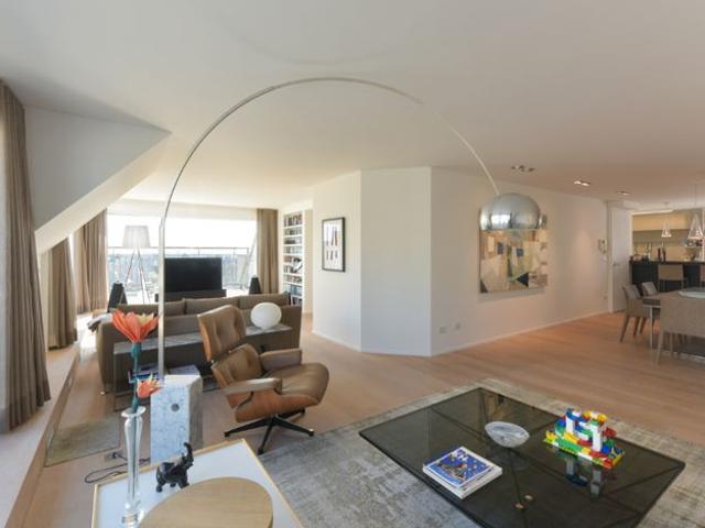 Uniek luxe duplex appartement met uitzonderlijk grote ter.