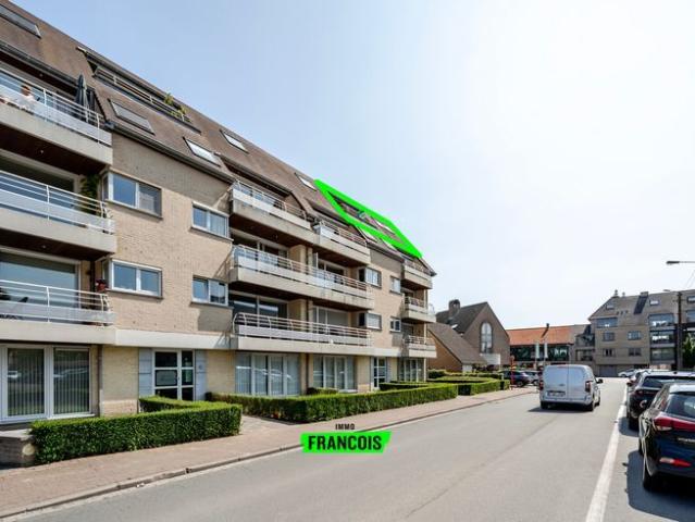 Uniek Penthouse op een topligging in Torhout te koop!