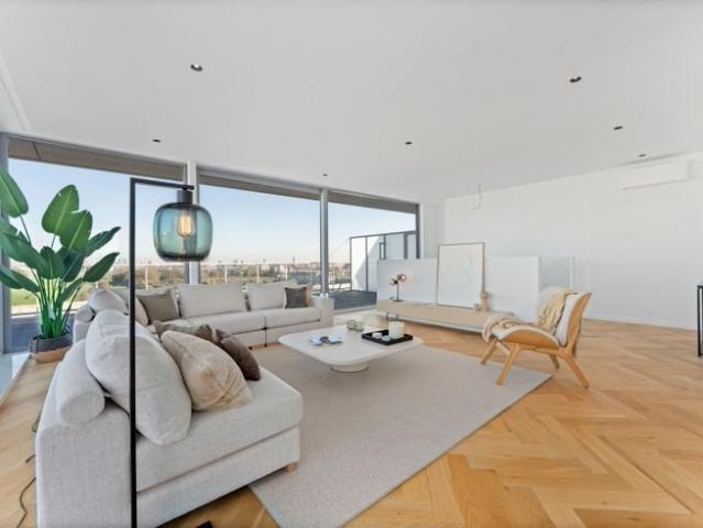 Uniek penthouse met open zicht op de golf en de zee
