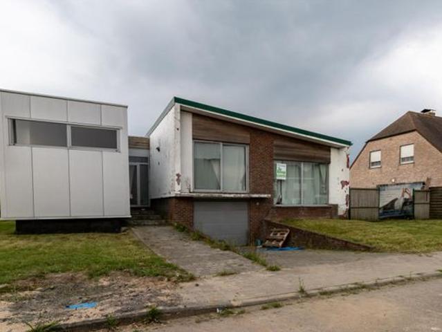 Unieke alleenstaande woning met landelijke vergezichten te