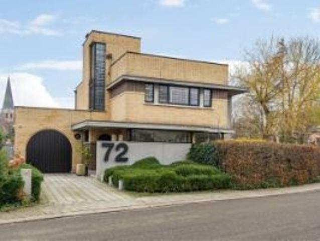 Unieke Art Déco woning in Ekerse dorpskern