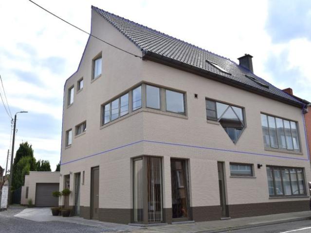 Unieke eigendom met 5 slaapkamers, groot terras én zonnige
