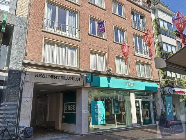 Unieke kans in hartje Hasselt – ruim appartement van 156.