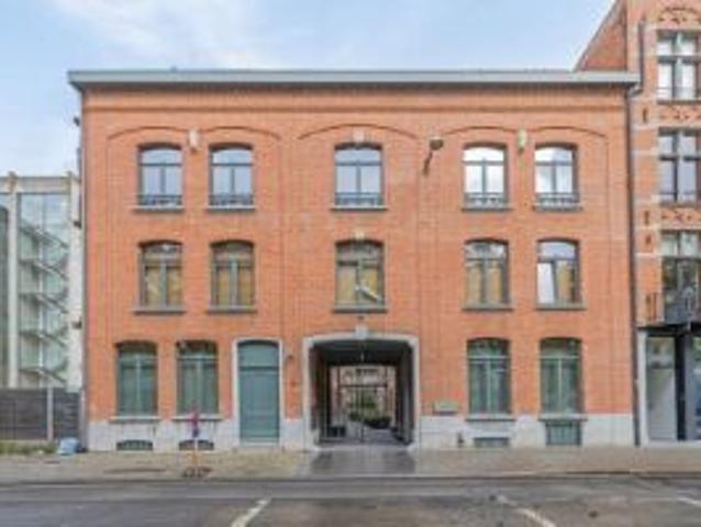 Unieke loft met kantoor of woonmogelijkheden op het eila.
