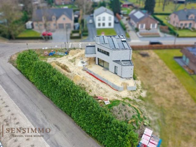 Unieke nieuwbouwwoning met praktijkruimte en energiezuinige