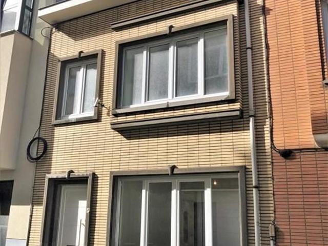 Unieke, ruime stadswoning met zonneterras en koer in het vol