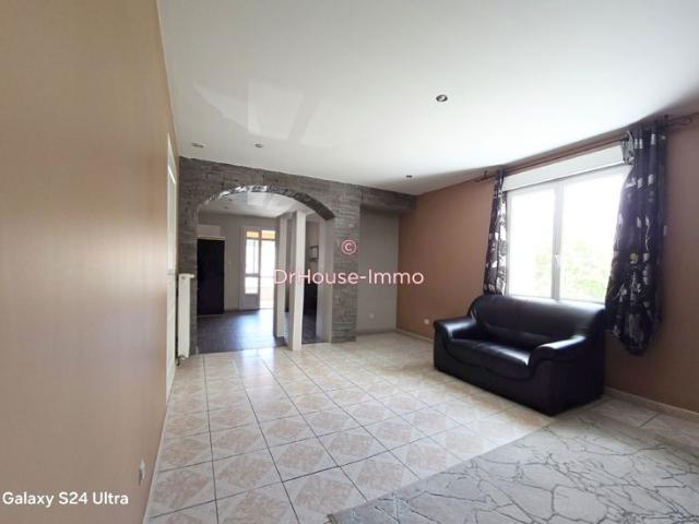Unieux secteur vieux bourg Loire 42240 Appartement 200m² + terrain privatif 600m²