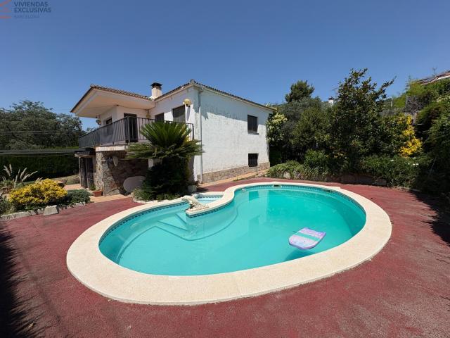 UNIFAMILIAR CON PISCINA EN CALDES DE MONTBUI