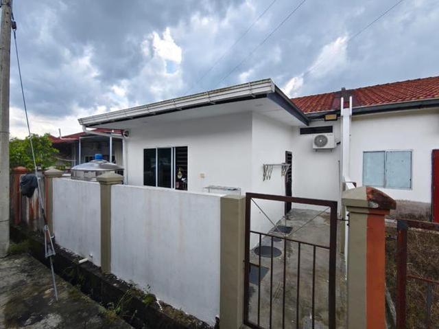 Uni Garden Renovated kitchen extension Single Storey Inter For Sale