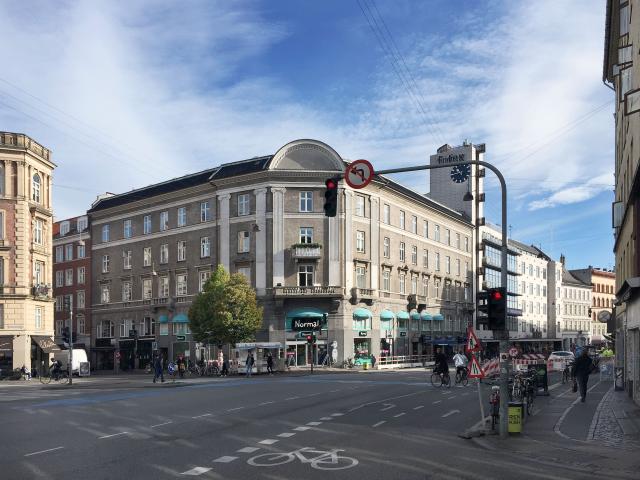 Unik 3 værelses 87m2 lejlighed med ugeneret udsigt fra den store solrige altan